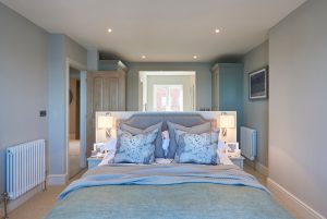 Master bedroom with stud wall - interior design